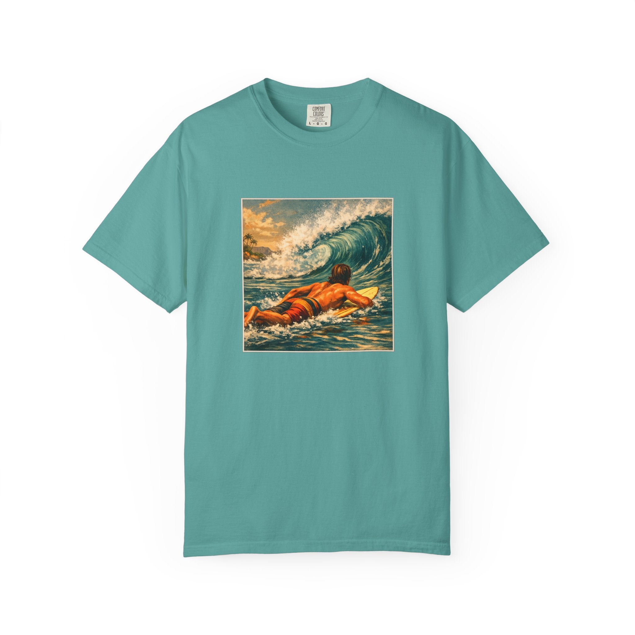 Surfing Vintage Wave T-Shirt — Retro Surfer Print