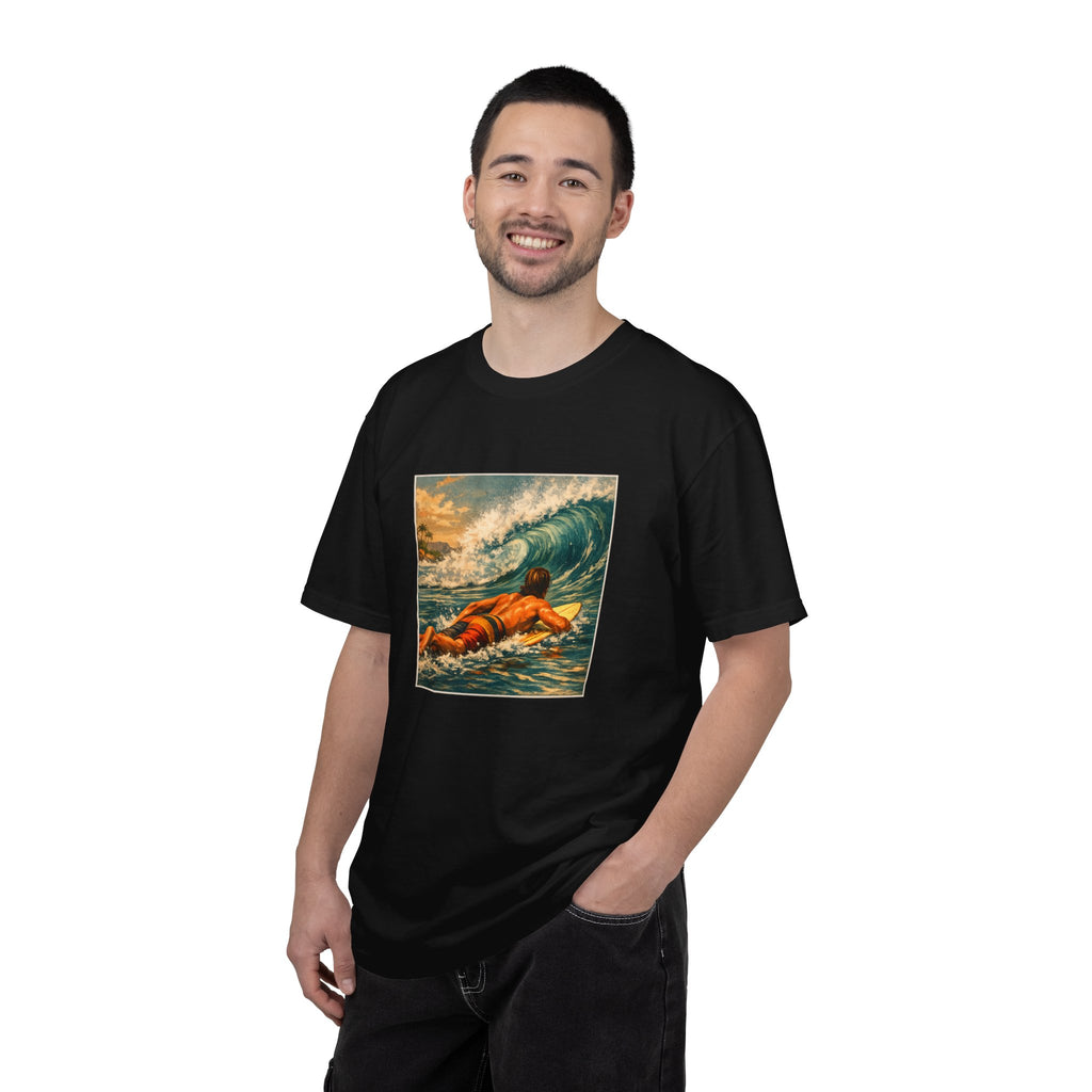 Surfing Vintage Wave T-Shirt — Retro Surfer Print