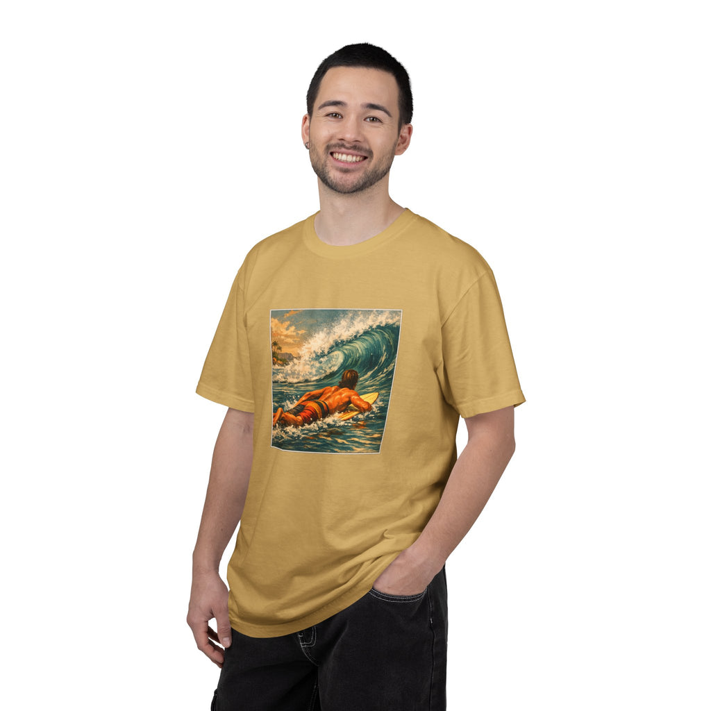 Surfing Vintage Wave T-Shirt — Retro Surfer Print
