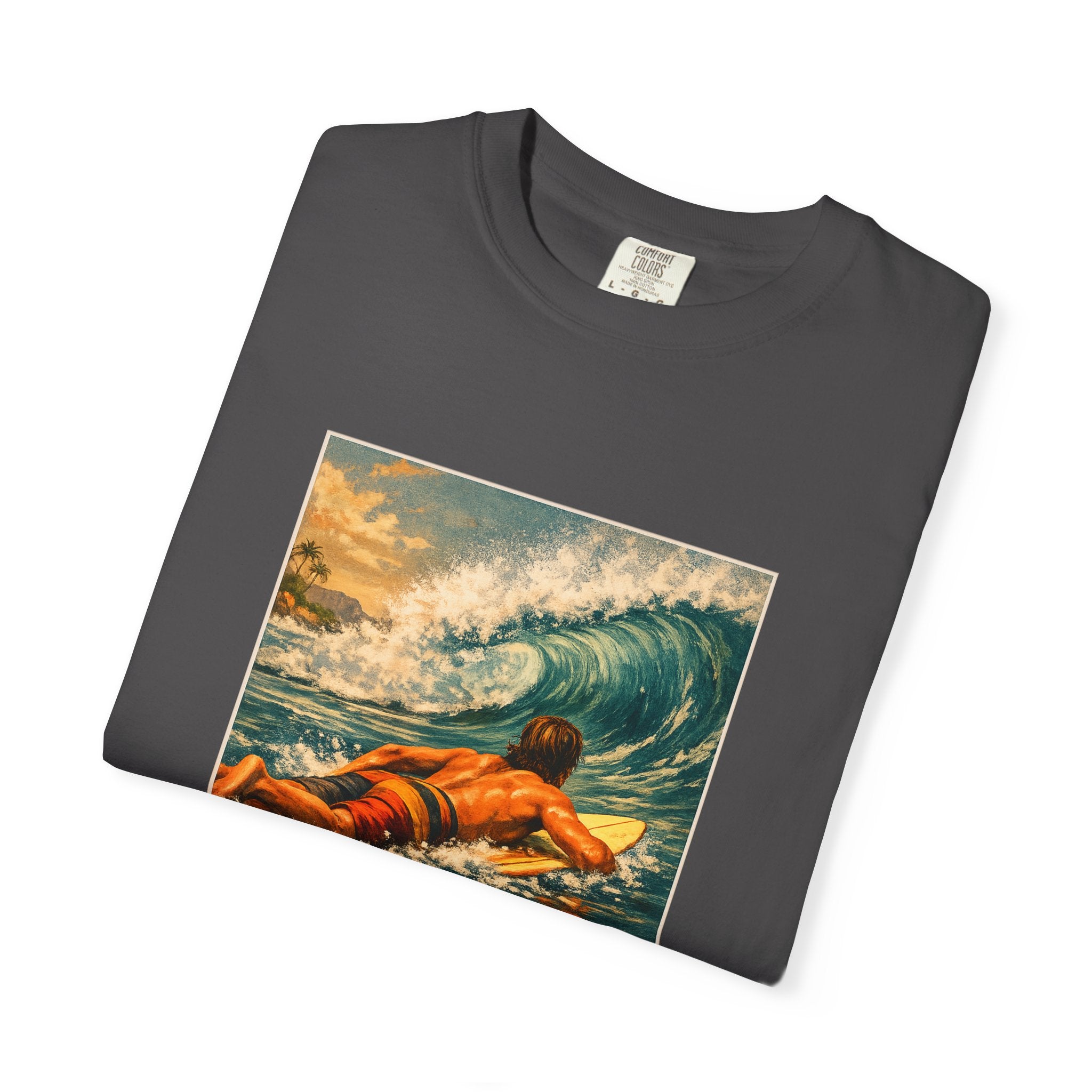 Surfing Vintage Wave T-Shirt — Retro Surfer Print