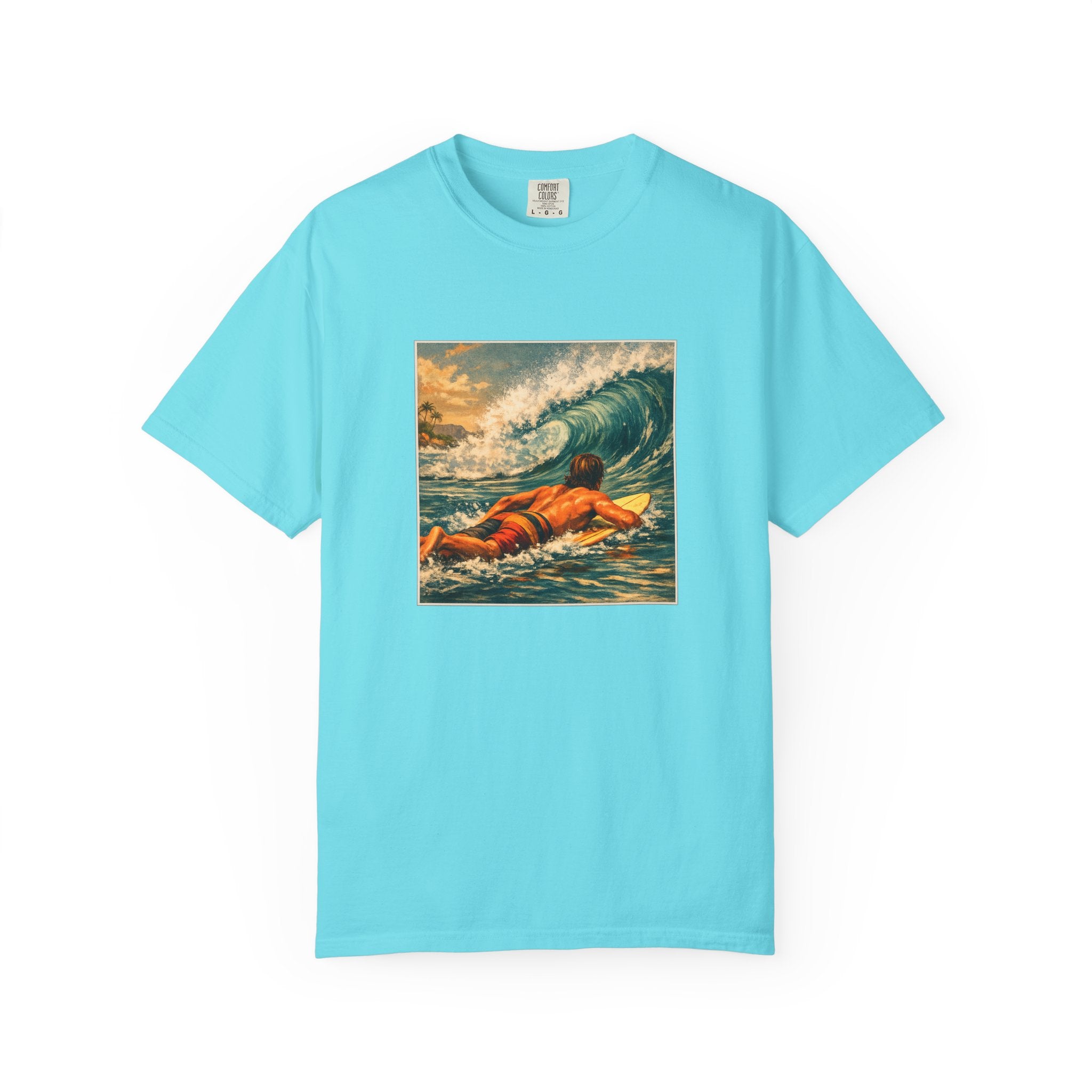 Surfing Vintage Wave T-Shirt — Retro Surfer Print
