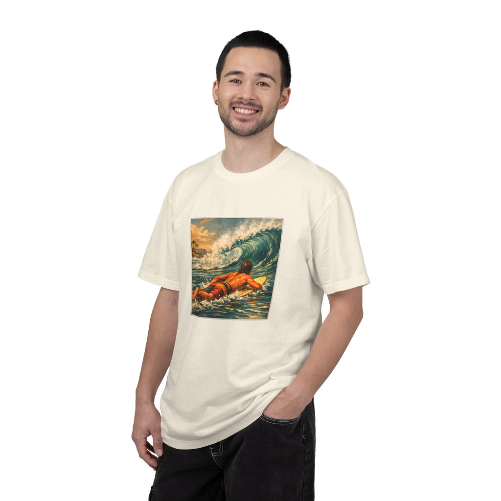 Surfing Vintage Wave T-Shirt — Retro Surfer Print