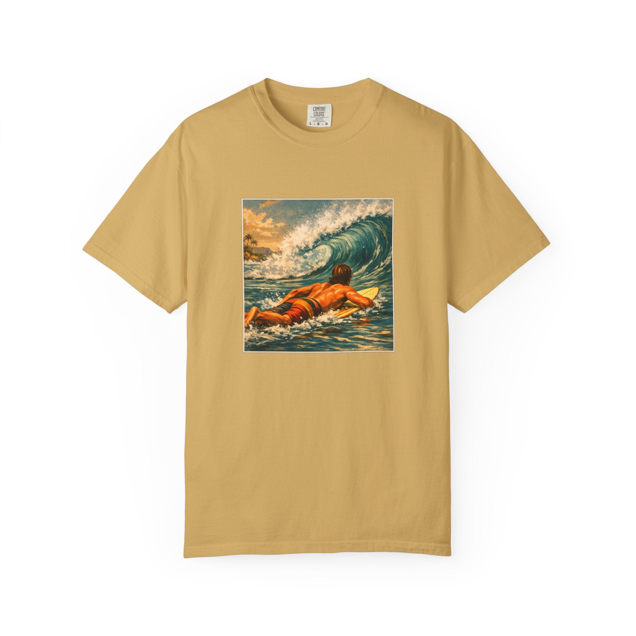 Surfing Vintage Wave T-Shirt — Retro Surfer Print