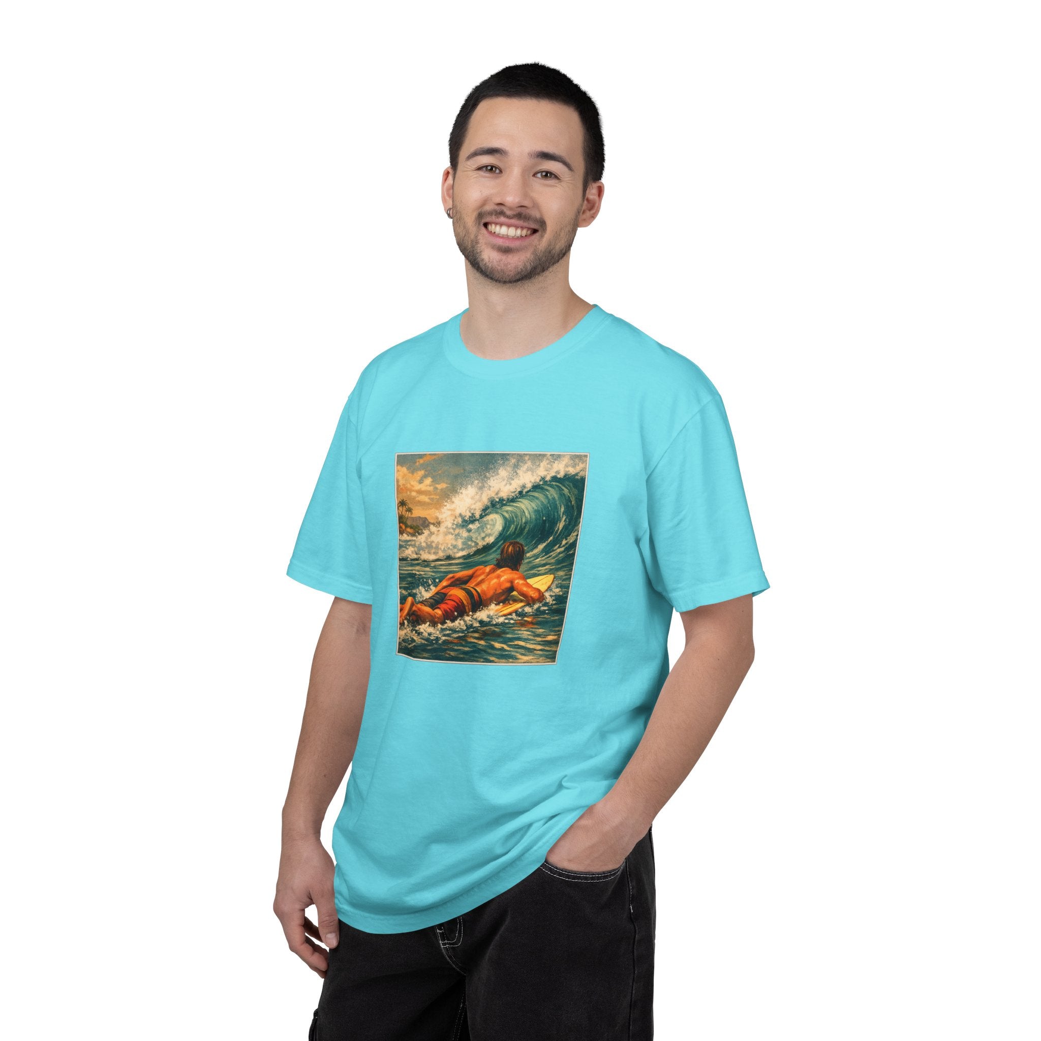 Surfing Vintage Wave T-Shirt — Retro Surfer Print