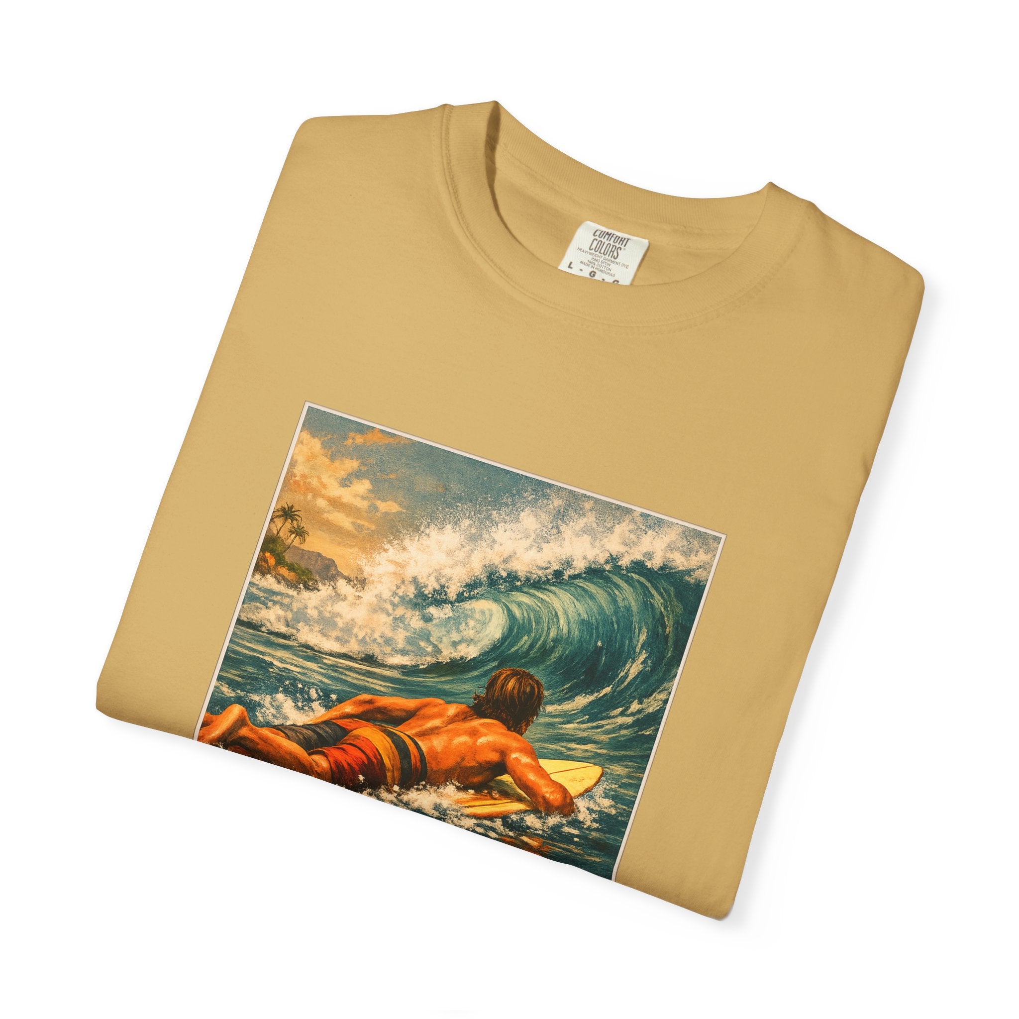 Surfing Vintage Wave T-Shirt — Retro Surfer Print