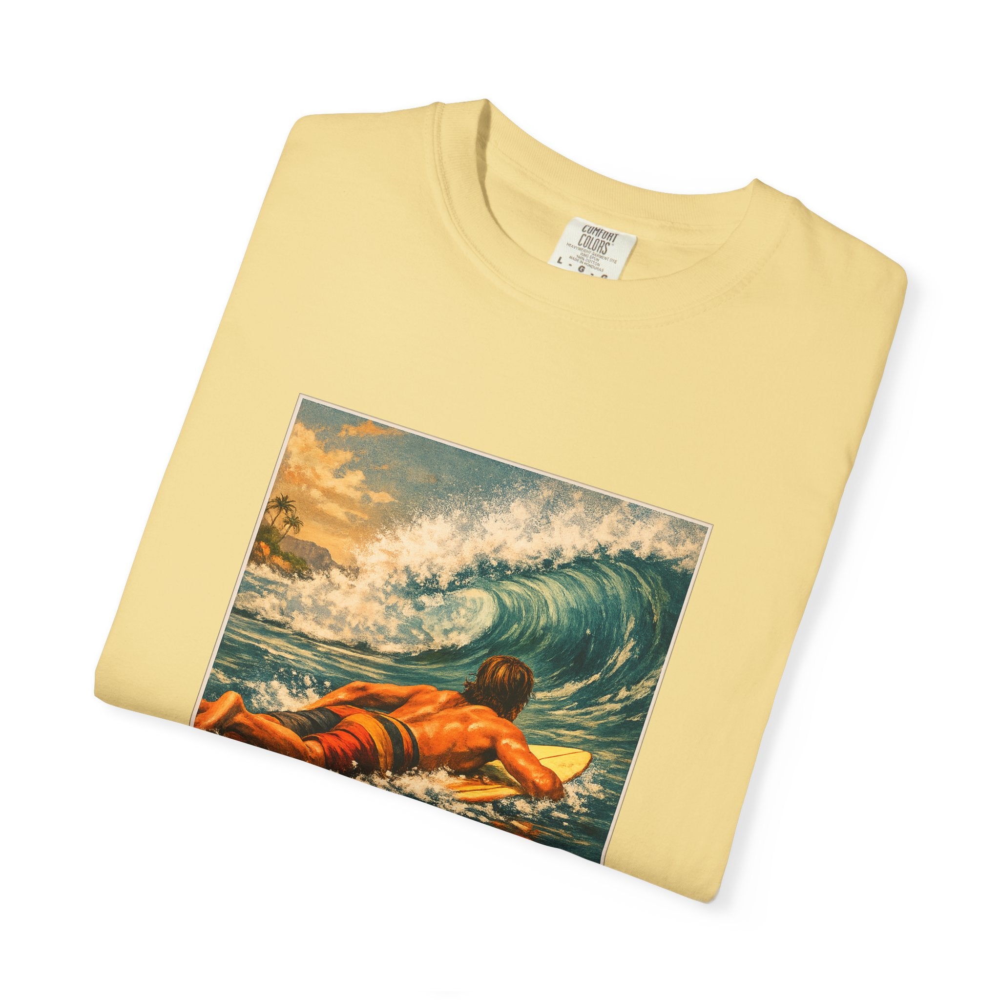 Surfing Vintage Wave T-Shirt — Retro Surfer Print