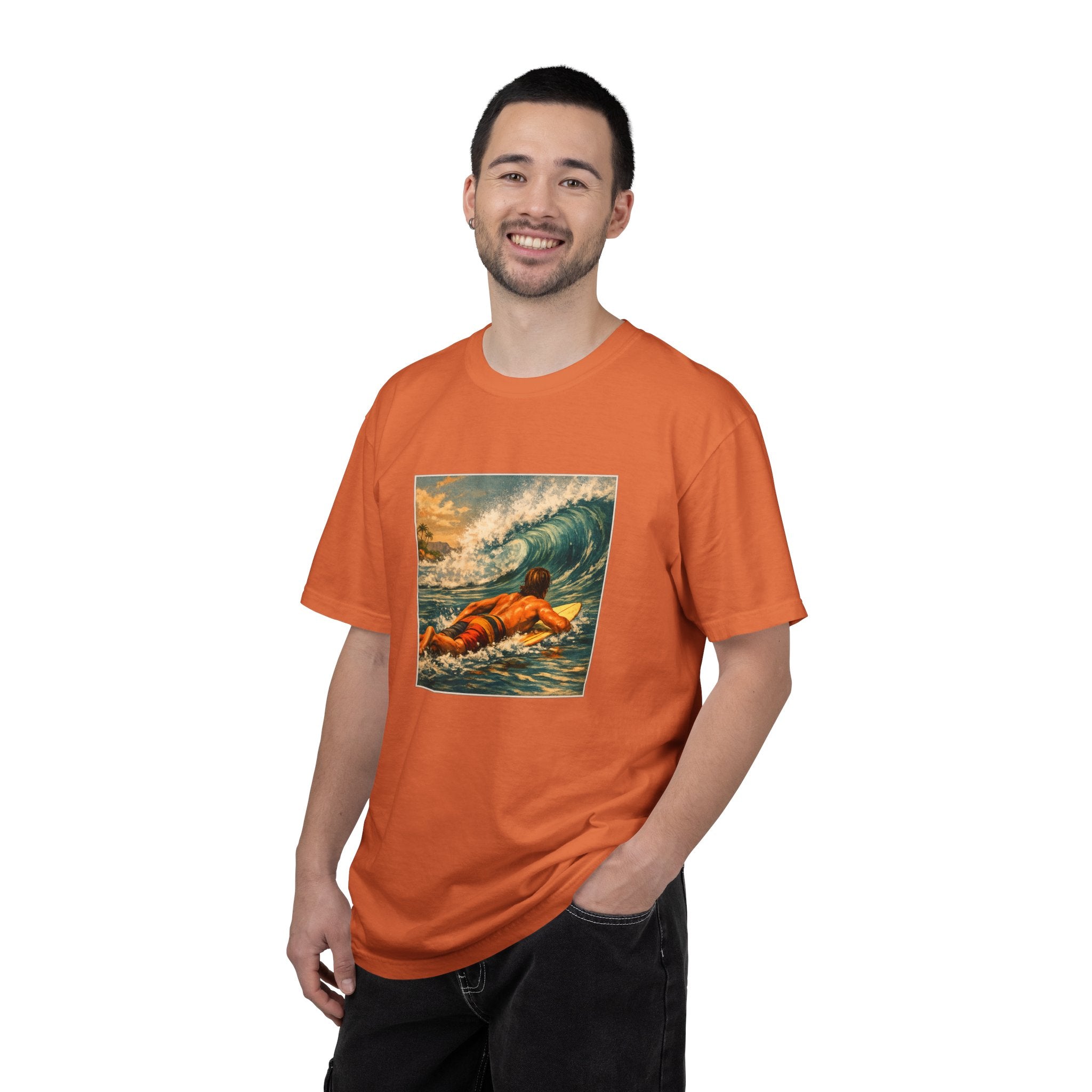 Surfing Vintage Wave T-Shirt — Retro Surfer Print